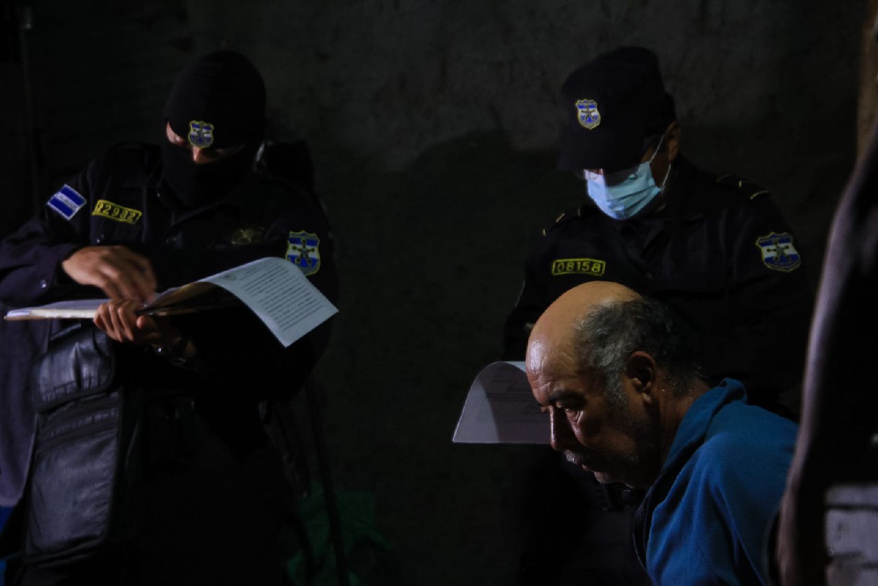 Realizan 26 allanamientos y capturan a 5 palabreros en Santa Ana realizan-26-allanamientos-y-capturan-a-5-palabreros-en-santa-ana